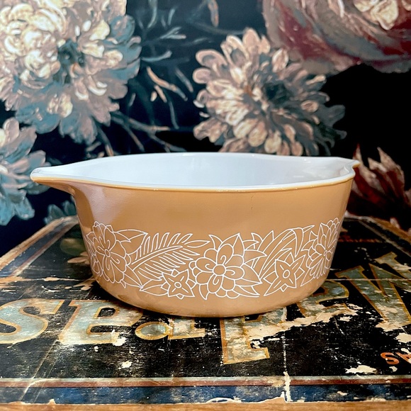 🇺🇸 VTG Pyrex Woodland Casserole without Lid | 472-B 750 ml - Picture 1 of 12